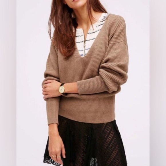 Free People Sweaters - Free People Allure Chunky Knit Taupe Pullover V Neck Sweater Oversized Layering